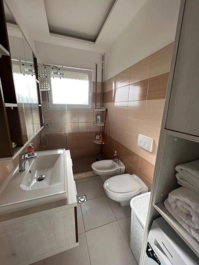 Soleil Apartment With Sunbed & Umbrella Вльора Екстер'єр фото