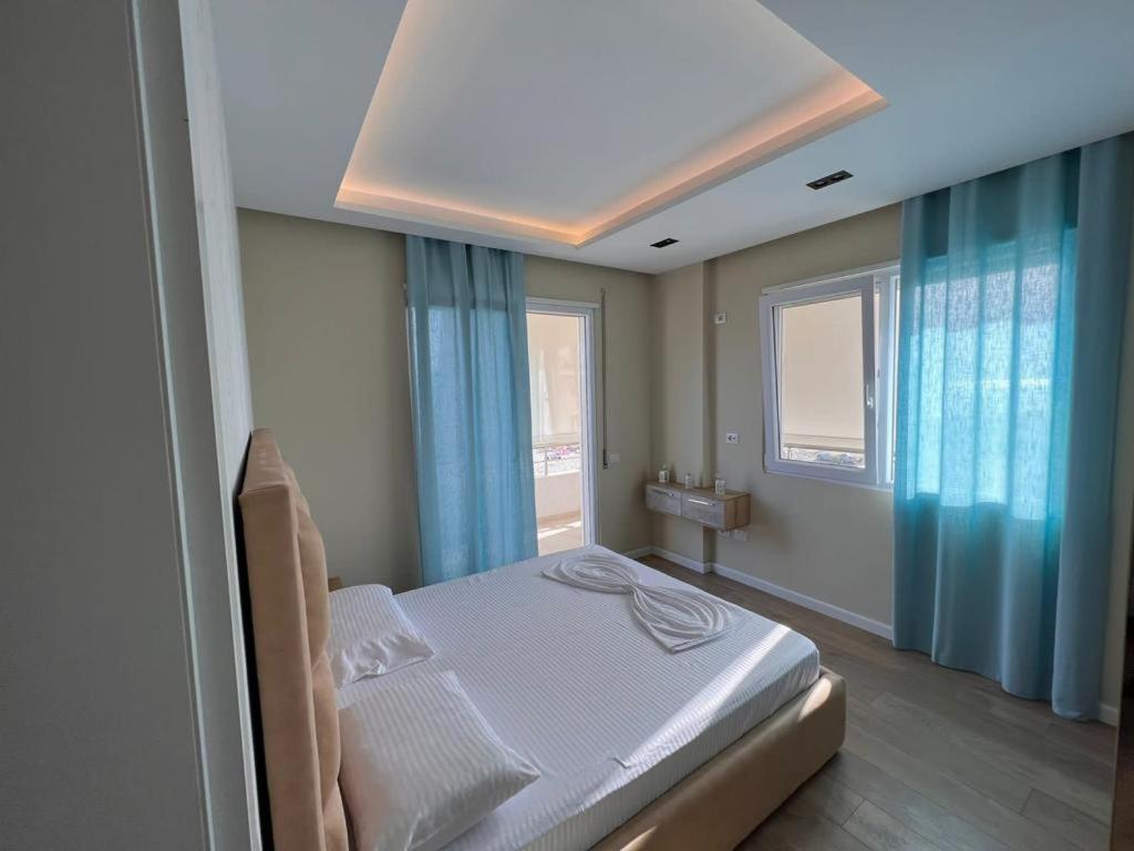 Soleil Apartment With Sunbed & Umbrella Вльора Екстер'єр фото