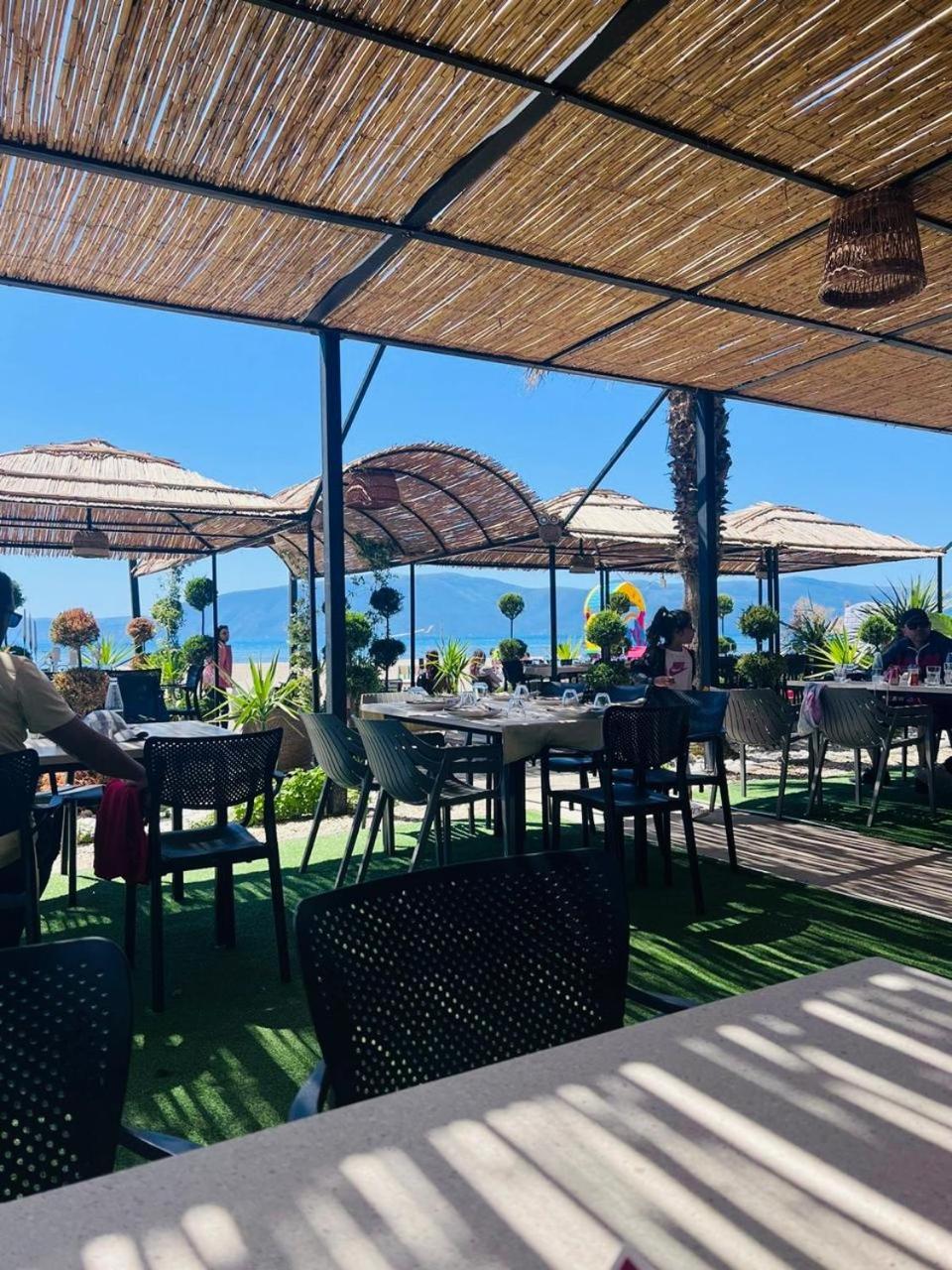 Soleil Apartment With Sunbed & Umbrella Вльора Екстер'єр фото