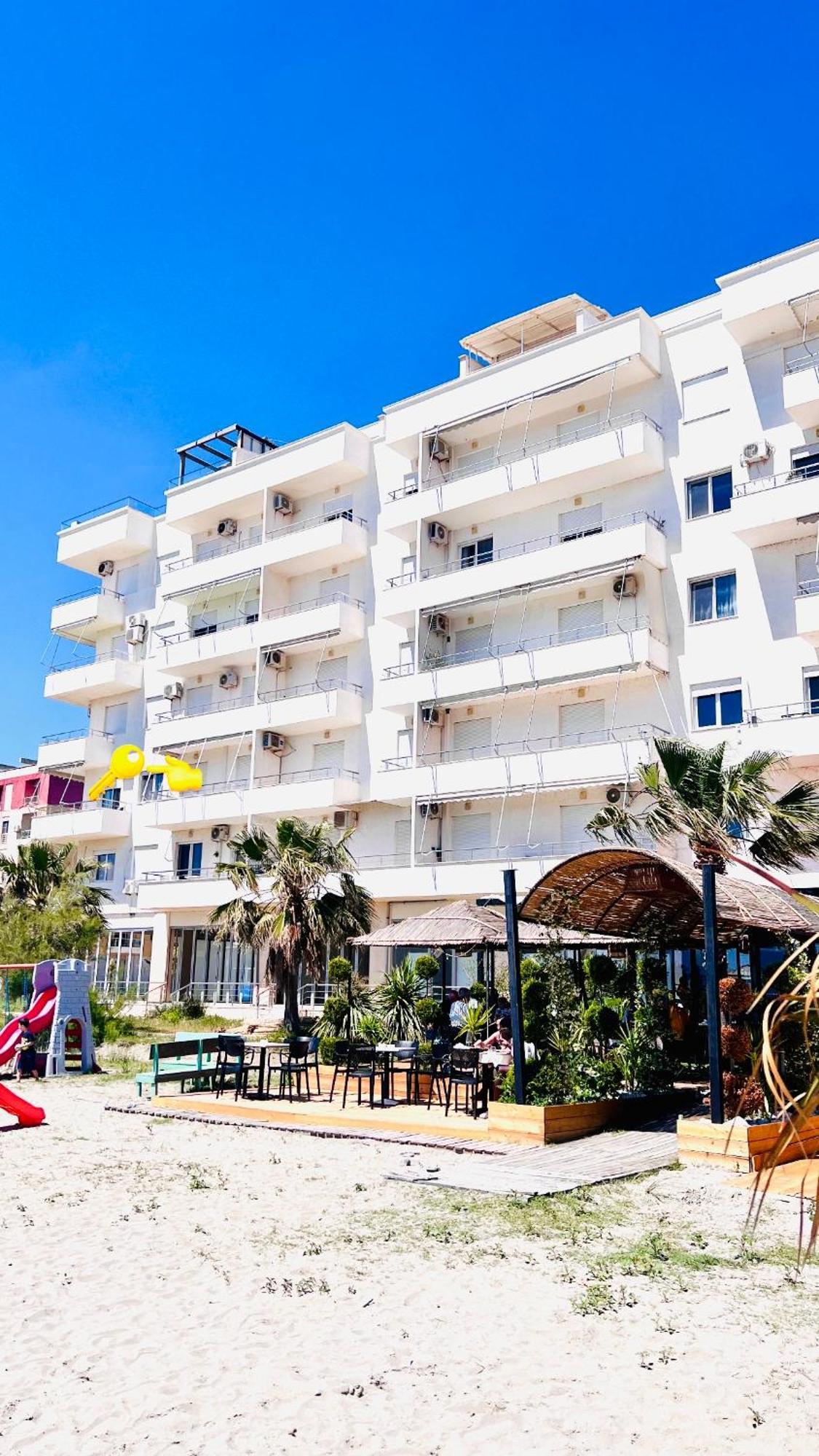 Soleil Apartment With Sunbed & Umbrella Вльора Екстер'єр фото