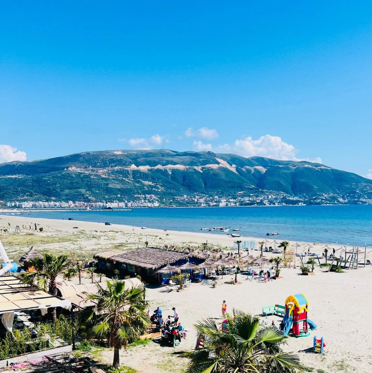 Soleil Apartment With Sunbed & Umbrella Вльора Екстер'єр фото